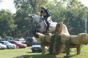 Serena McGregor riding TRAITORS FORD at The See Saw in the CCI3* Event at the 2015 Blenheim Palace International Horse Trials blen15-100