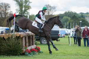 JESMOND JUSTICE and Lauren Shannon (132) in the CCI3* Cross Country at Blenheim Palace International Horse Trials 2017