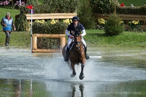 COOLEY RAMIRO and Wills Oakden (154) in the CCI3* Cross Country at Blenheim Palace International Horse Trials 2017