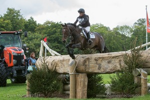 HUNTER VALLEY II and Sammi Birch (43) in the CCI3* Cross Country Event Rider Masters at Blenheim Palace International Horse Trials 2017