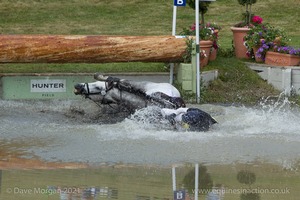 William Fox-Pitt riding DYNASTY comes to grief at the Hunter Field Water Complex (18A/B) - Gatcombe Festival of Eventing 2015