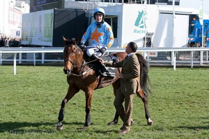 Un De Sceaux & Ruby Walsh win the Racing Post Arkle Chase for Willie Mullins.