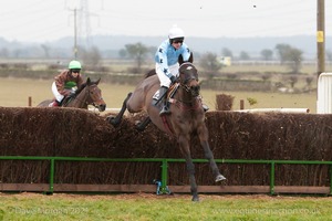 Heythrop Hunt Point to Point Races at Cocklebarrow 2014. 1st race: BA Hull Restricted Race.