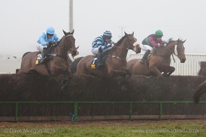 Heythrop Hunt Point to Point Races at Cocklebarrow 2014. 4th race: 5th race: Savills Lord Ashton of Hyde's Cup Men's Open Race.