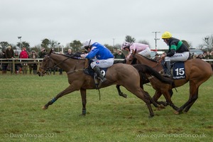 Baths Well and Karasakal in the Hunt Members Race