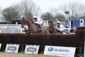 Heythrop Hunt Point to Point Races - Cocklebarrow Sunday 25th January 2015. 2nd Race: The Knight Frank Heythrop Hunt Members, Subscribers & Farmers Race.