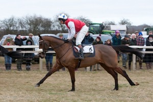 Heythrop Hunt Point to Point Races - Cocklebarrow Sunday 25th January 2015. 2nd Race: The Knight Frank Heythrop Hunt Members, Subscribers & Farmers Race.