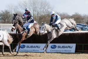 L to R: KatesOneOneEight, Union de Chenet & Killurin. 1st Race: The Tom Lacey Maiden Race.